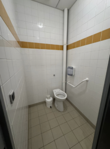 Rénovation toilettes PMR à Le Havre